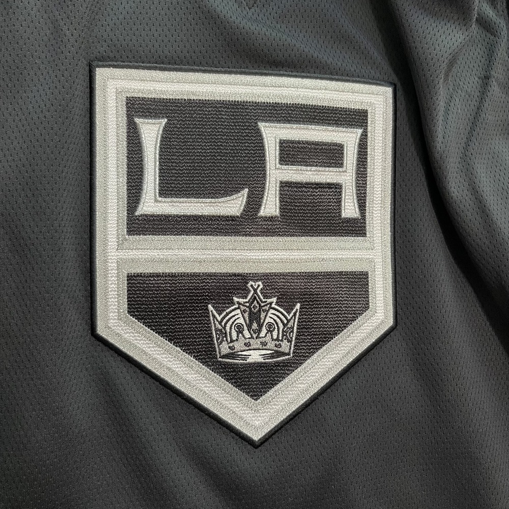 Los Angeles Kings Jersey Womens Small NHL Hockey Fanatics 2023 Polyester - Picture 9 of 16